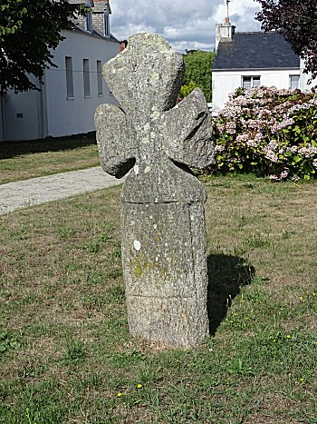 La croix de pierre